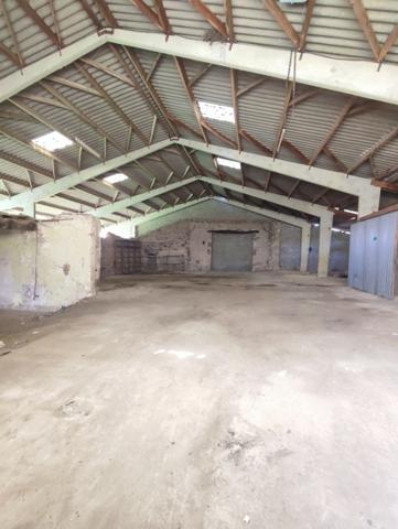 Immeuble à vendre |  Varès |  400 m²