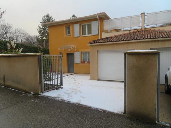 Belle MAISON sur 2 niveaux de 95 m3 à vendre centre ville de DIGNE LES BAINS (04)