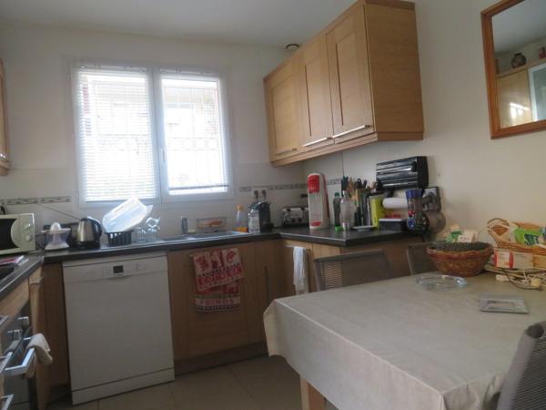 Belle MAISON sur 2 niveaux de 95 m3 à vendre centre ville de DIGNE LES BAINS (04)