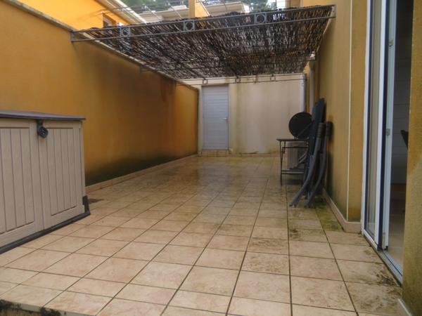 Belle MAISON sur 2 niveaux de 95 m3 à vendre centre ville de DIGNE LES BAINS (04)