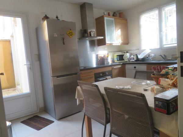 Belle MAISON sur 2 niveaux de 95 m3 à vendre centre ville de DIGNE LES BAINS (04)