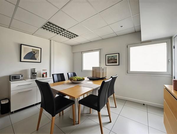 Local : Bureaux / Cabinet - Quartier Centre