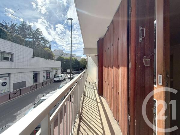Appartement F1 à vendre  1 pièce - 30,74 m 2   LEVALLOIS PERRET  - 92