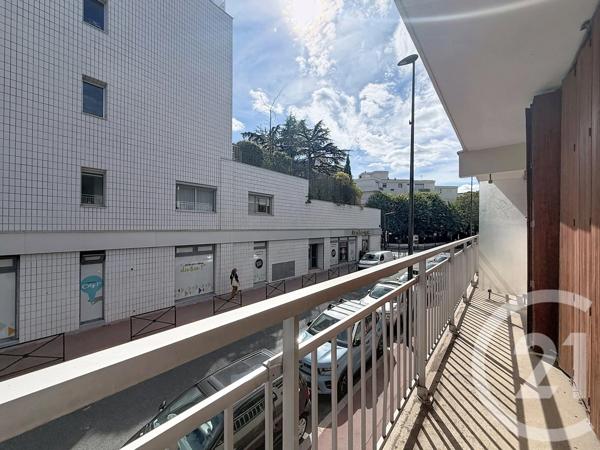 Appartement F1 à vendre  1 pièce - 30,74 m 2   LEVALLOIS PERRET  - 92