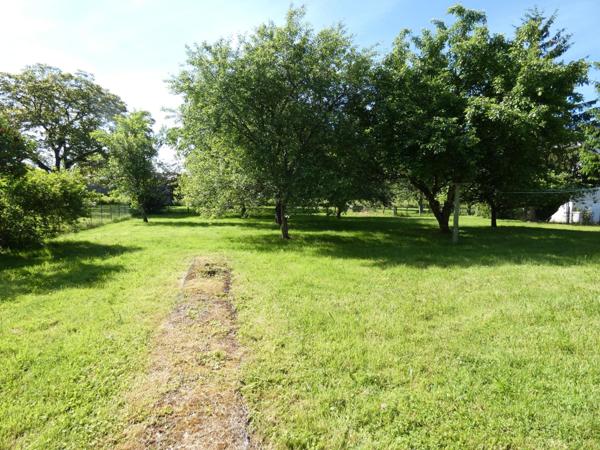 Maison,8 pièces ,5 chambres, dépendances, sur 15 ares de terrain