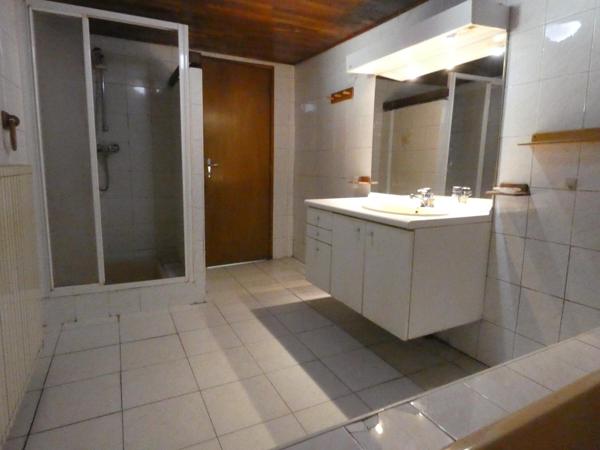 Maison,8 pièces ,5 chambres, dépendances, sur 15 ares de terrain