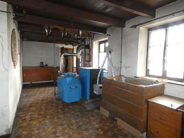 Maison,8 pièces ,5 chambres, dépendances, sur 15 ares de terrain