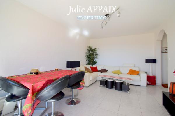 Fréjus (83600) FREJUS, APPARTEMENT 3 PIECES AVEC PARKNG, CAVE ET UNE GRANDE TERRASSE