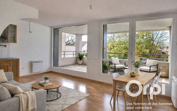 Appartement à vendre    2 pièces • 45 m2 Voisins-le-Bretonneux