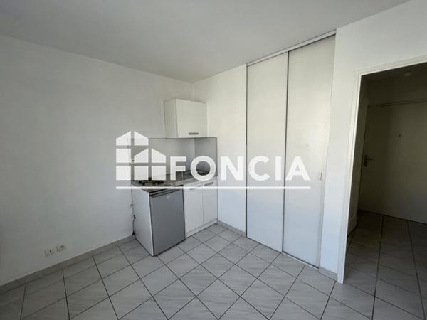 Location Studio 20 m² - 7 RUE PUECH DU TEIL Nimes 30900