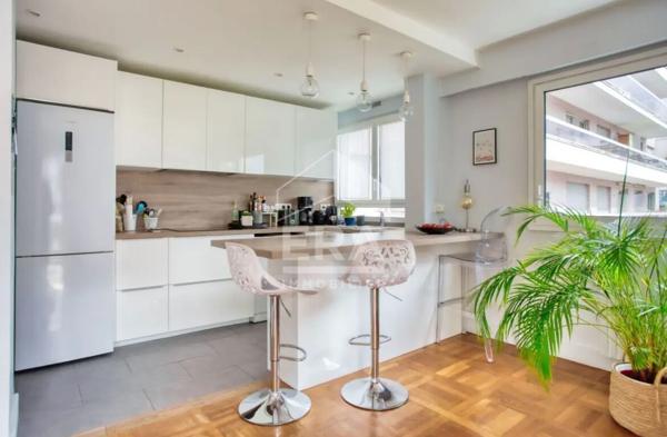 Appartement Paris 4 pièce(s) 82 m2