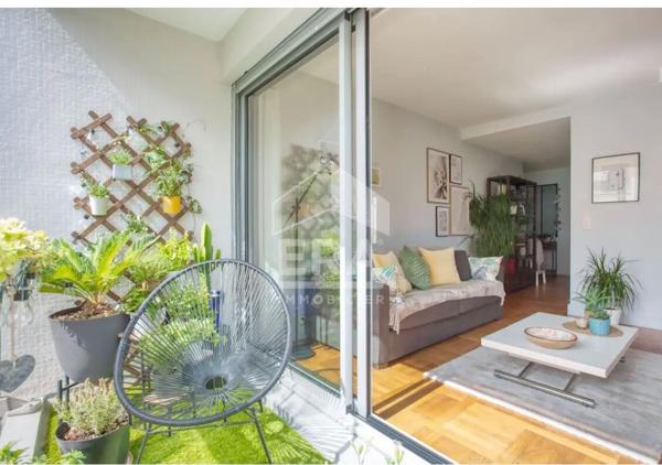 Appartement Paris 4 pièce(s) 82 m2