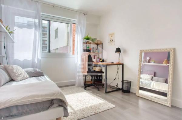 Appartement Paris 4 pièce(s) 82 m2