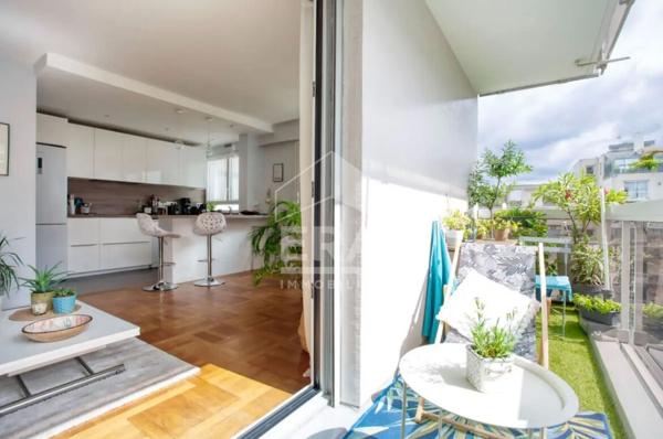 Appartement Paris 4 pièce(s) 82 m2