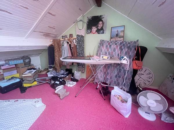 Appartement F2 bis avec cave, terrain et parking