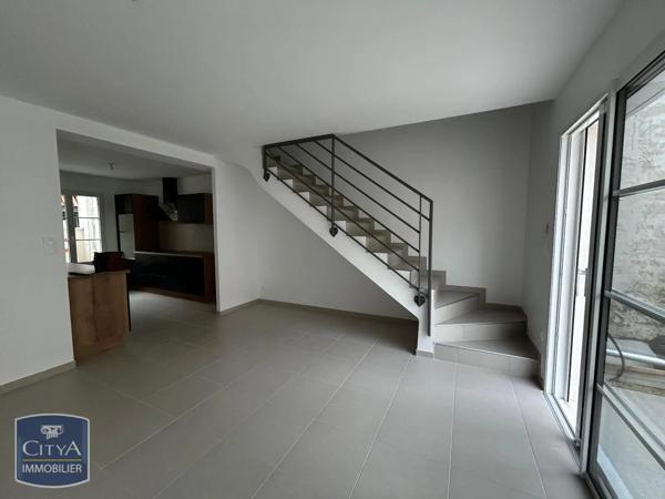 Maison à louer 5 pièces 105m² Le Teil (07400)