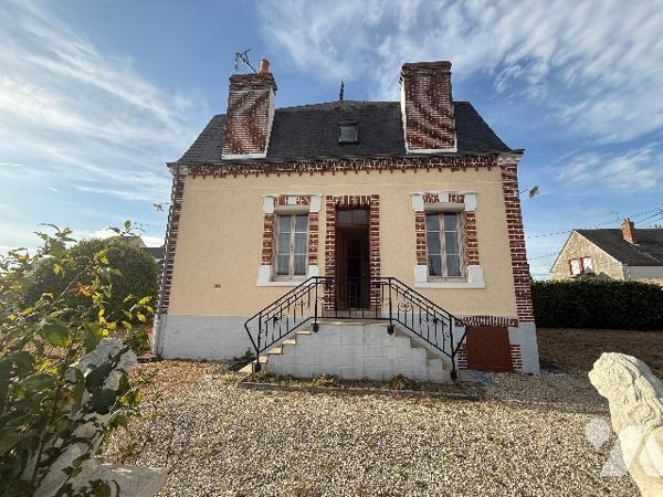 Belle maison bourgeoise comprenant 5 chambres, salon-salle-à manger, garage double, grand jardin