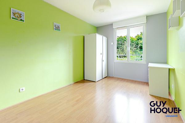 Maison spacieuse à vendre à Lieusaint - 5 chambres avec piscine -Séjour 55 m².