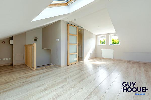 Maison spacieuse à vendre à Lieusaint - 5 chambres avec piscine -Séjour 55 m².