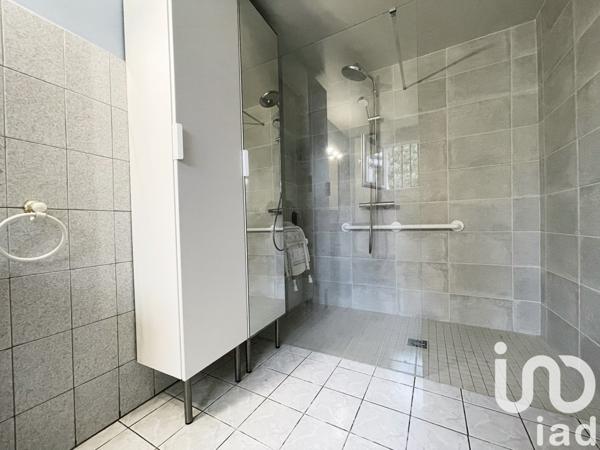 Maison traditionnelle 5 pièces de 141 m² à La Rochette (77000)