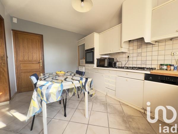 Maison traditionnelle 5 pièces de 141 m² à La Rochette (77000)