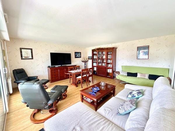 Appartement 64 m² La Rochelle -Terrasse 22 m² - Ascenseur - Parking - DPE B 378 000 € **  - Référence  MR712ED3