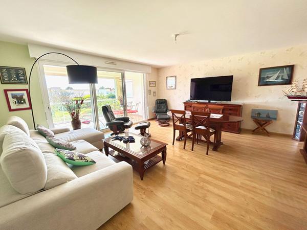 Appartement 64 m² La Rochelle -Terrasse 22 m² - Ascenseur - Parking - DPE B 378 000 € **  - Référence  MR712ED3