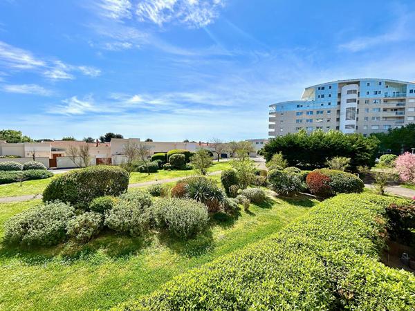 Appartement 64 m² La Rochelle -Terrasse 22 m² - Ascenseur - Parking - DPE B 378 000 € **  - Référence  MR712ED3