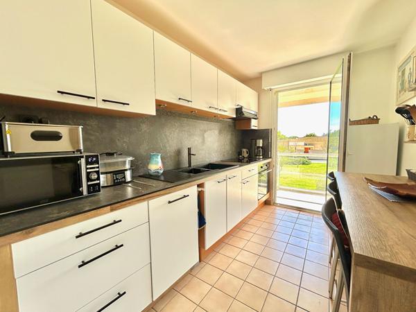 Appartement 64 m² La Rochelle -Terrasse 22 m² - Ascenseur - Parking - DPE B 378 000 € **  - Référence  MR712ED3