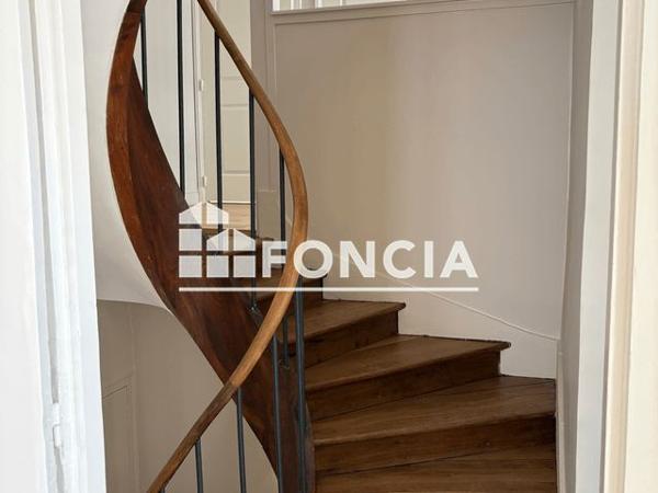 Location Appartement 3 pièces 82.47 m² - 4 RUE D'ESCURES - PORTE 004 Orleans 45000