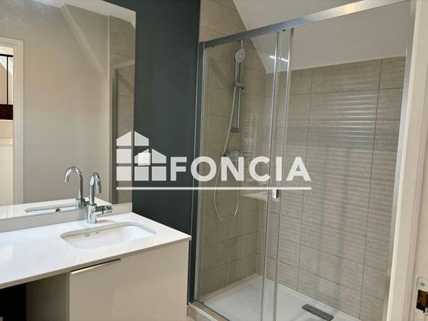 Location Appartement 3 pièces 82.47 m² - 4 RUE D'ESCURES - PORTE 004 Orleans 45000