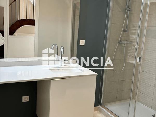 Location Appartement 3 pièces 82.47 m² - 4 RUE D'ESCURES - PORTE 004 Orleans 45000