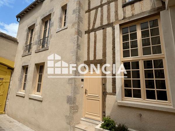 Location Appartement 3 pièces 82.47 m² - 4 RUE D'ESCURES - PORTE 004 Orleans 45000