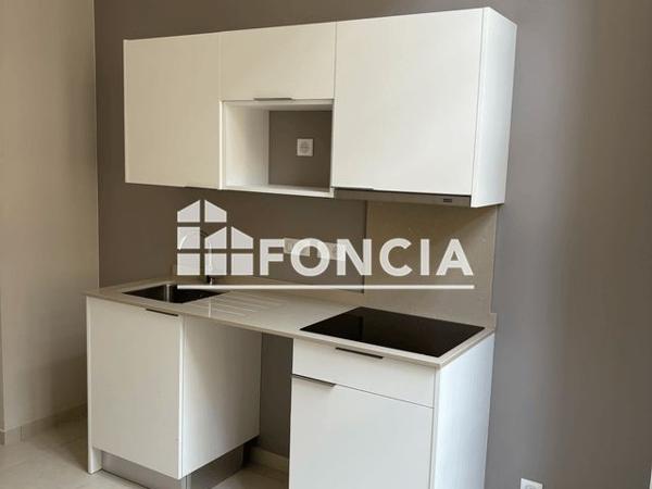 Location Appartement 3 pièces 82.47 m² - 4 RUE D'ESCURES - PORTE 004 Orleans 45000