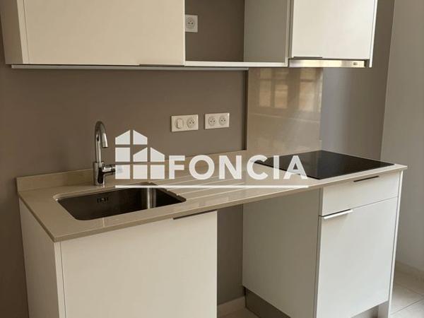 Location Appartement 3 pièces 82.47 m² - 4 RUE D'ESCURES - PORTE 004 Orleans 45000