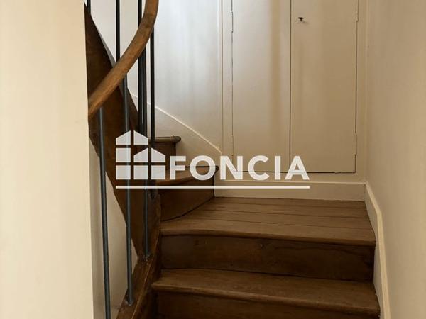 Location Appartement 3 pièces 82.47 m² - 4 RUE D'ESCURES - PORTE 004 Orleans 45000