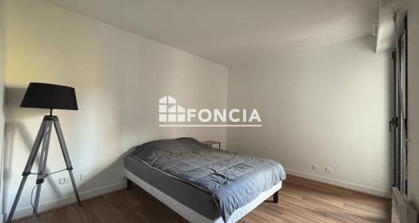Location Appartement meublé 2 pièces 53 m² - Paris 75018