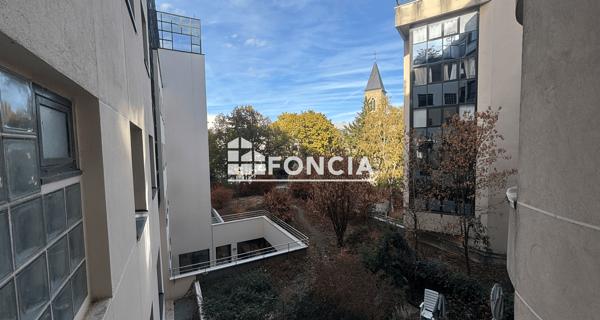 Location Appartement meublé 2 pièces 53 m² - Paris 75018