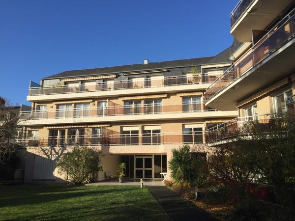 CENTRE VILLE TRÈS BEL APPARTEMENT DE 79 M² RÉSIDENCE LE MONTPENSIER, L’UNE DES RÉSIDENCES LES PLUS PRISÉES Réf 2676