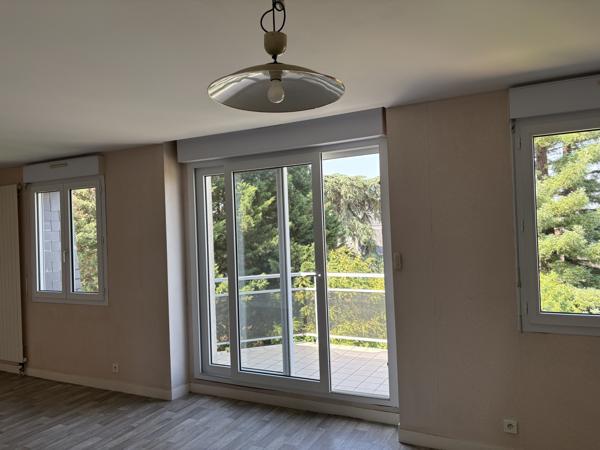 CENTRE VILLE TRÈS BEL APPARTEMENT DE 79 M² RÉSIDENCE LE MONTPENSIER, L’UNE DES RÉSIDENCES LES PLUS PRISÉES Réf 2676