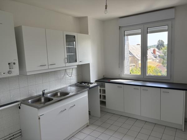 CENTRE VILLE TRÈS BEL APPARTEMENT DE 79 M² RÉSIDENCE LE MONTPENSIER, L’UNE DES RÉSIDENCES LES PLUS PRISÉES Réf 2676