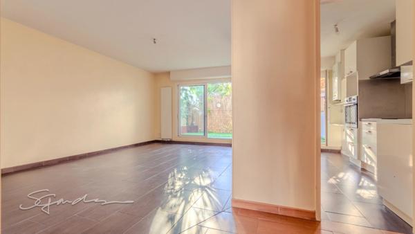 Dpt Pyrénées Atlantiques (64), à vendre PAU appartement T3 de 72,53 m² Terrasse