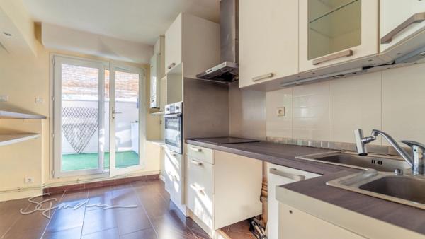 Dpt Pyrénées Atlantiques (64), à vendre PAU appartement T3 de 72,53 m² Terrasse