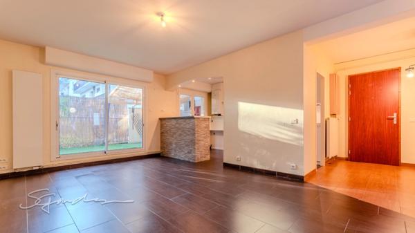 Dpt Pyrénées Atlantiques (64), à vendre PAU appartement T3 de 72,53 m² Terrasse