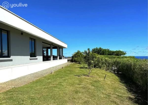 Villa – 6 pièces – 436m2- terrain 3500m2- Le Marigot Martinique