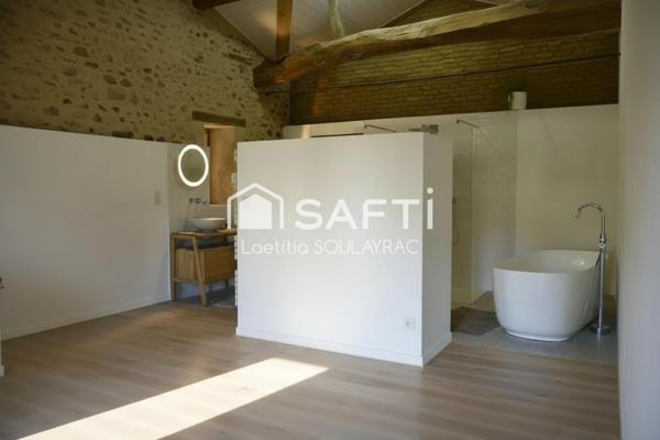 Bâtisse d’exception rénovée de 178 m² environ