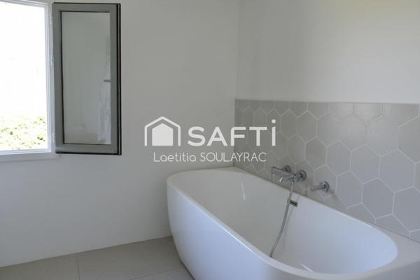 Bâtisse d’exception rénovée de 178 m² environ