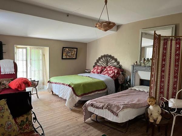 17120 SEMUSSAC Semussac centre bourg