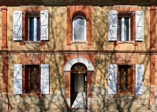 Maison de village en plein coeur de la commune de La Magdeleine sur Tarn !