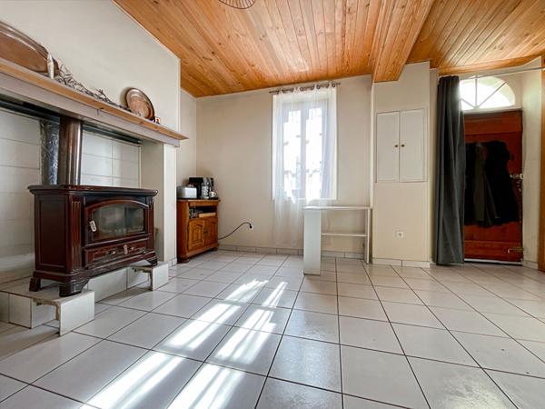 Maison de village en plein coeur de la commune de La Magdeleine sur Tarn !